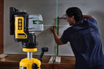 Charger l&#39;image dans la galerie, DeWALT Niveau laser, multiligne, vert, portée de 9,5 m
