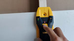 Charger l&#39;image dans la galerie, DeWALT Détecteur de montants 3/4 po
